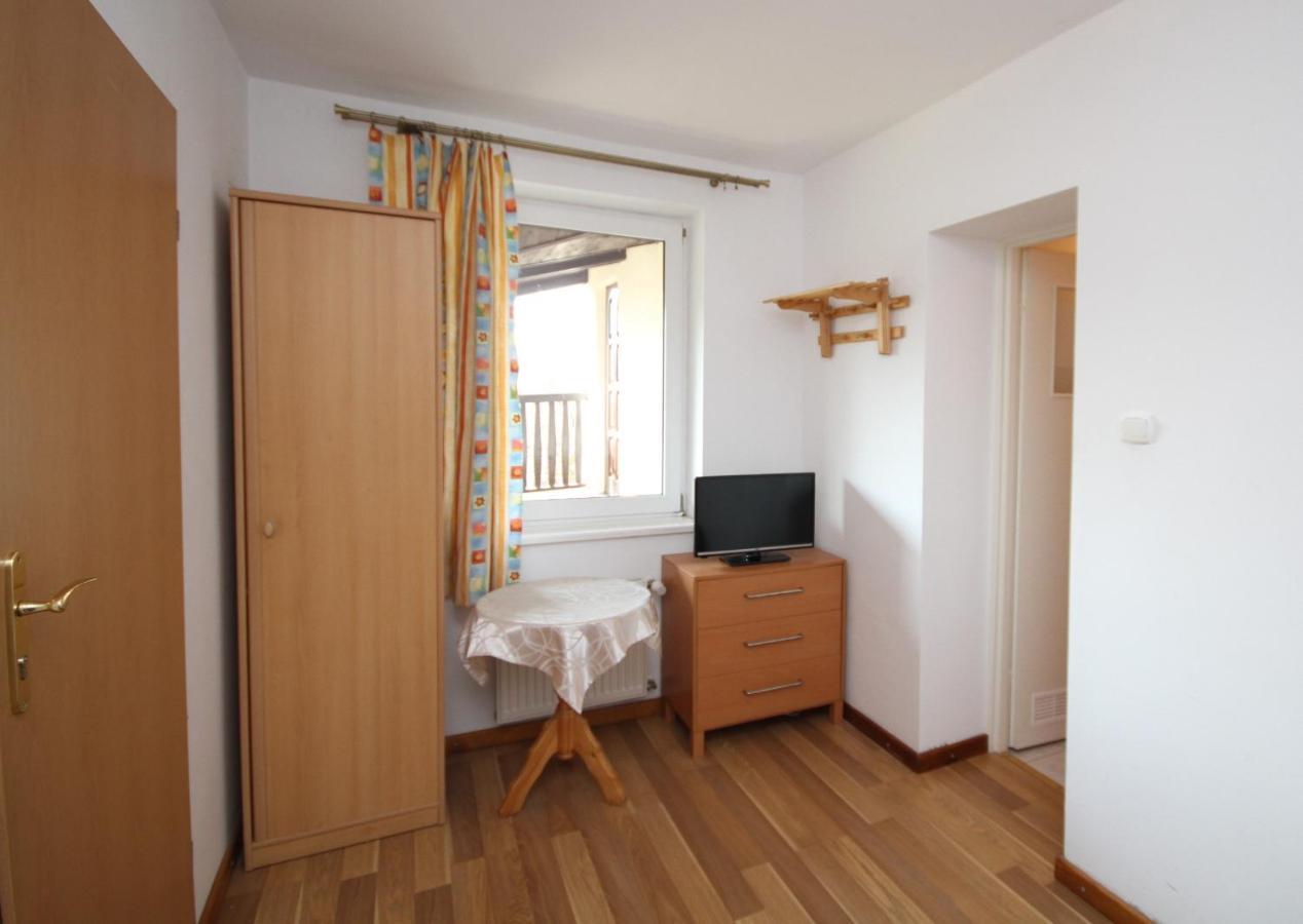Pokoje Goscinne Lidia Łeba Habitación foto